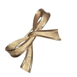 Trafari Bow Brooch Pin Womens Jewelry Vintage Costume Brushed Gold Tone